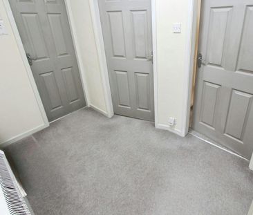 Flat to rent on - Photo 3
