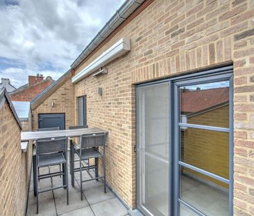 DUPLEXAPPARTEMENT MET 3 SLAAPKAMERS EN PARKEERPLAATS IN HET CENTRUM... - Photo 2