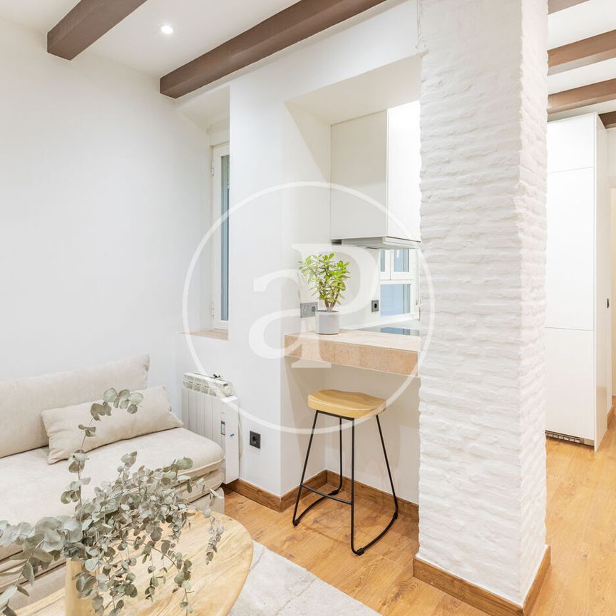 Flat for rent in Fernández de los Ríos street - Photo 1