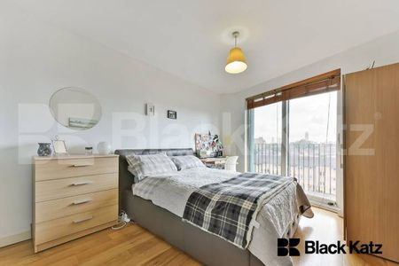 24 hour concierge, roof terrace, parking & inclusive of water rates - Photo 3