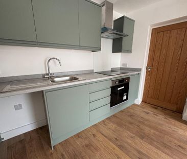 2 bedroom flat to rent - Photo 3
