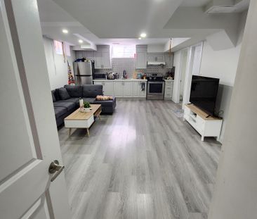 For Lease - 33 Trellanock Road, Brampton, Ontario - Photo 5