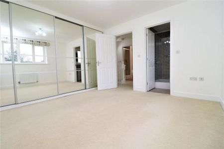 5 bedroom detached house to rent - Photo 2