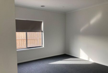 Beautiful Double Storey Home - Photo 5