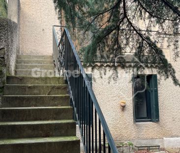 CHATEAURENARD - Appartement meublé avec extérieur et place de parking - Photo 1