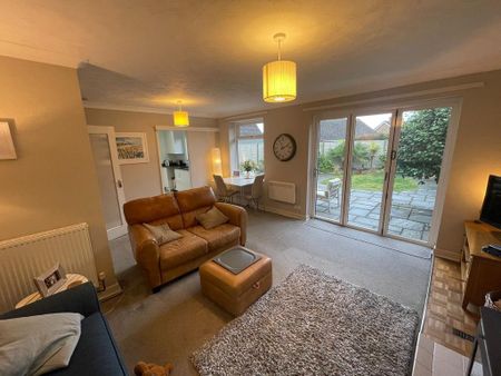 3 bedroom bungalow to rent - Photo 2