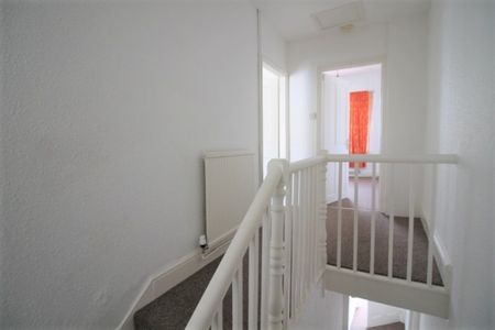 2 bedroom Property to let - Photo 5