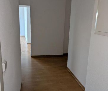 3-Raum-Wohnung mit beeindruckendem Panoramafenster - Foto 4