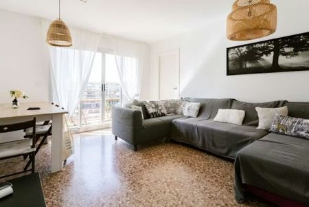 Carrer del Serpis, Valencia, Valencian Community 46022 - Photo 5