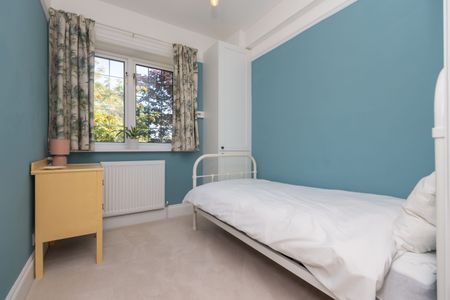 3 bed maisonette to rent in Corvesgate, 23 Nairn Road, BH13 - Photo 3