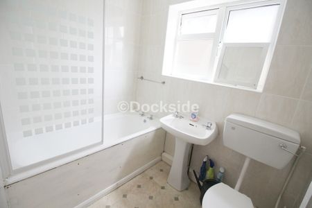 3 bed house to rent in Ridley Road, Rochester, ME1 - Photo 3