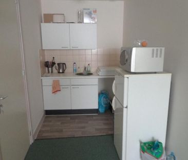 Te huur in het centrum van Bussum, een ruime studio met eigen voorz... - Foto 4