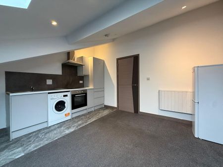 2 bedroom apartment to rent - Photo 2