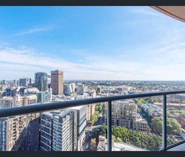 SHORT-TERM LEASE ONLY - Spacious One Bedroom in Prime Location - Photo 5