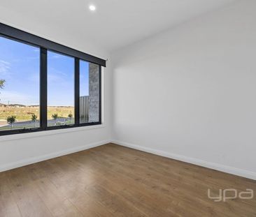 4 BEDROOM LUXURY HOME - Photo 4