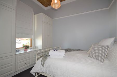 FULLY FURNISHED - CONTACT AGENT FOR AVAILABILITY!! - Photo 5