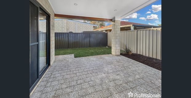 Charming 3-Bedroom Family Home in Beckenham - Photo 1