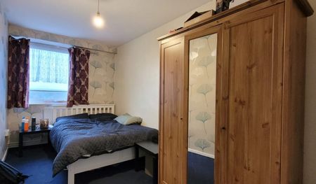 Puteaux House, Mace Street, Bethnal Green, London E2 - Photo 4