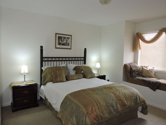 For Lease - 2453 Baintree Crescent, Oakville, Ontario - Photo 1