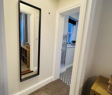 BEDROOM 6 – SMALL DOUBLE ENSUITE - Photo 4