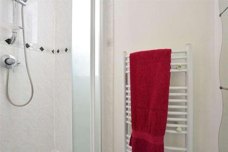 Gilmore Road, London, SE13 - Photo 4