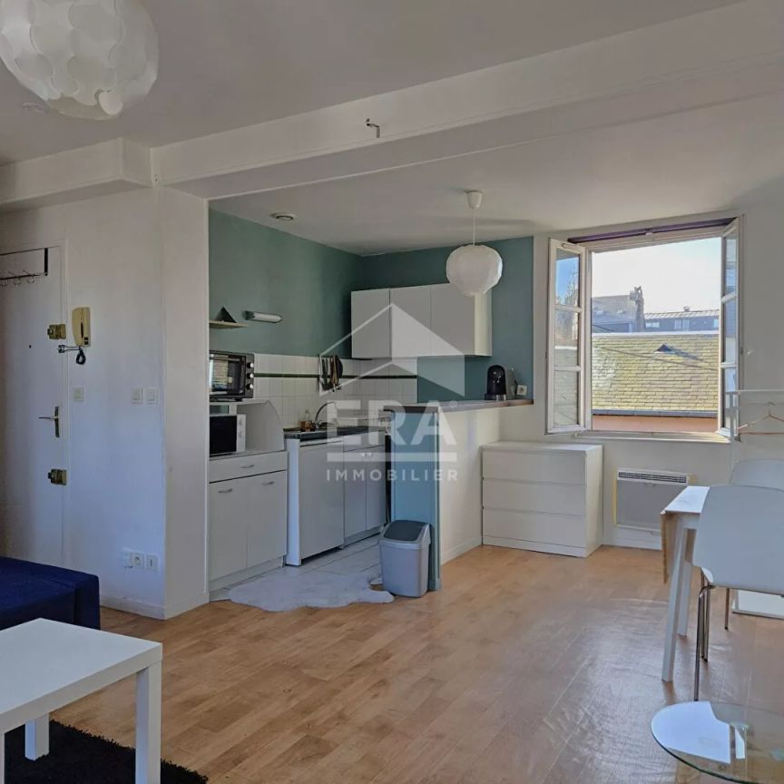 Grand studio meublé dans une rue calme au centre de Rouen - Photo 1