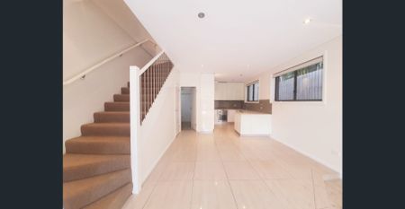 Beautiful and Near the Beach - Photo 2