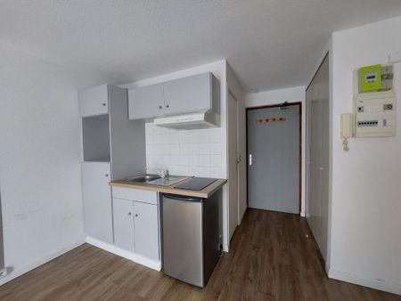 Location Appartement 1 pièce 32m² DEVILLE LES ROUEN 76250 - Photo 5