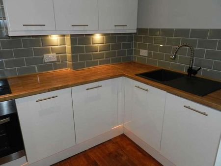 Waverley Gardens, Shawlands, G41 - Photo 3