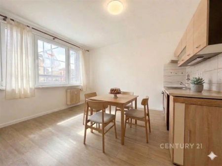 Slunný a úsporný byt 2+KK ve Strakonicích – Kousek do přírody i do centra! - Photo 2