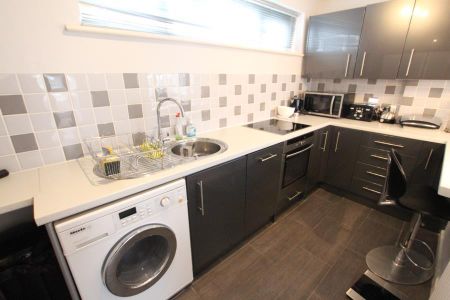 2 bedroom apartment to rent - Photo 4