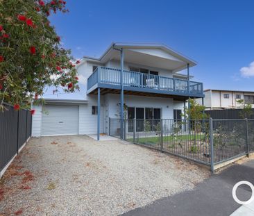 Open the Door to Coastal Calm - Photo 3