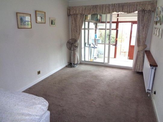 3 bedroom semi-detached house to rent - Photo 1