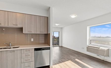 For Lease - 220 Cannon Street Unit# 708, Hamilton, Ontario - Photo 2