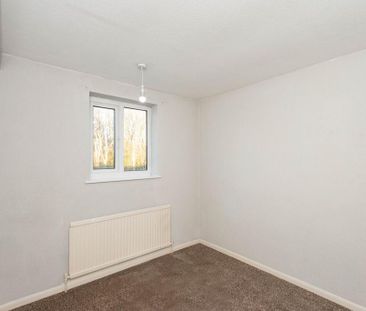 2 bedroom semi-detached house to rent - Photo 5