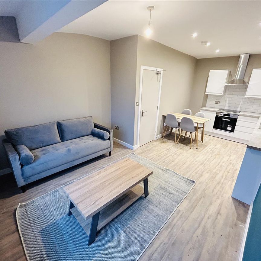 Hyde Park Villas, Hyde Park, LS6 1BH, Leeds - Photo 1