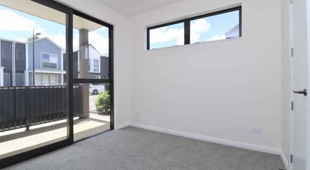 Drury 4 Bed 3 Bath - Photo 3