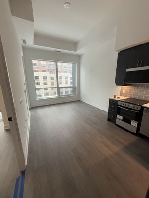 One plus den condo for rent in Oakville - Photo 1