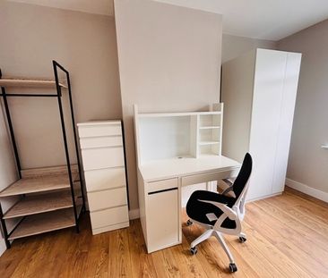 Room in a Shared House, Kingsholm Road, BS10 - Photo 6
