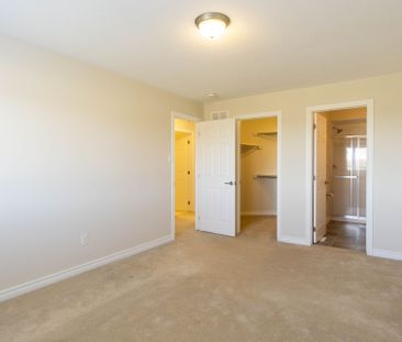 For Lease - 335 APHELION Crescent, Barrhaven, Ontario - Photo 3