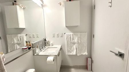 For Lease - 42 Charles Street Unit# 4109, Toronto, Ontario - Photo 4