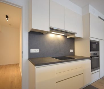 MODERN APPARTEMENT MET UITSTEKENDE LIGGING TE HUUR - Photo 3