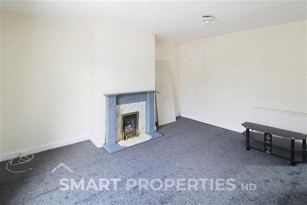 Blagden Lane, Huddersfield - Photo 1