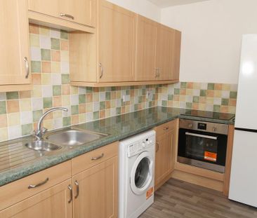 2 bedroom flat to rent - Photo 6