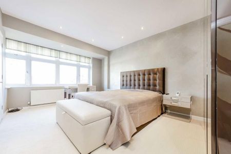 4 bedroom semi-detached house to rent - Photo 5