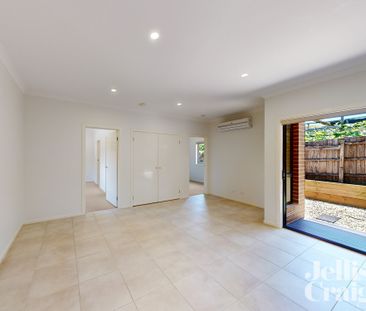 59B Springfield Road, Box Hill North VIC 3129 - House For Rent | Do... - Photo 2