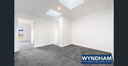 Comfortable Living with Park Views - Photo 3