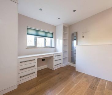 4 bedroom terraced house to rent - Photo 4