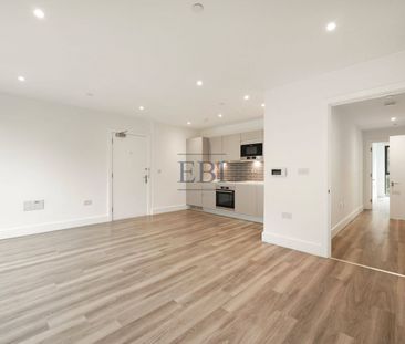 Hermitage Lane, Woodside Green, SE25 5HH - Photo 2