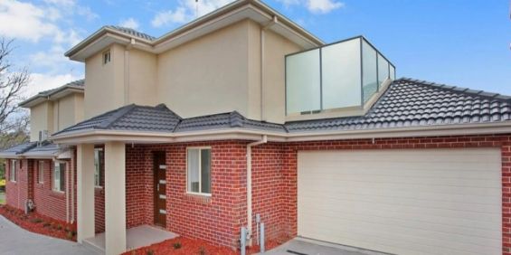 Townhouse In Fantastic Location - Photo 3